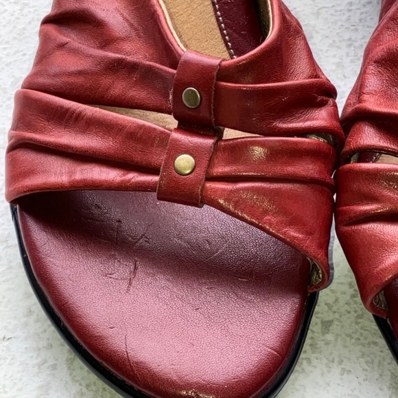 Hush Puppies Red leather slip on shoes - Picture 6 of 8